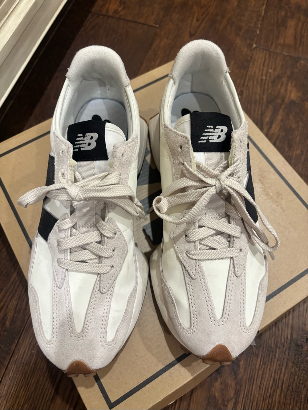 New Balance White & Black Leather Suede Trainer - Picture 2 of 2